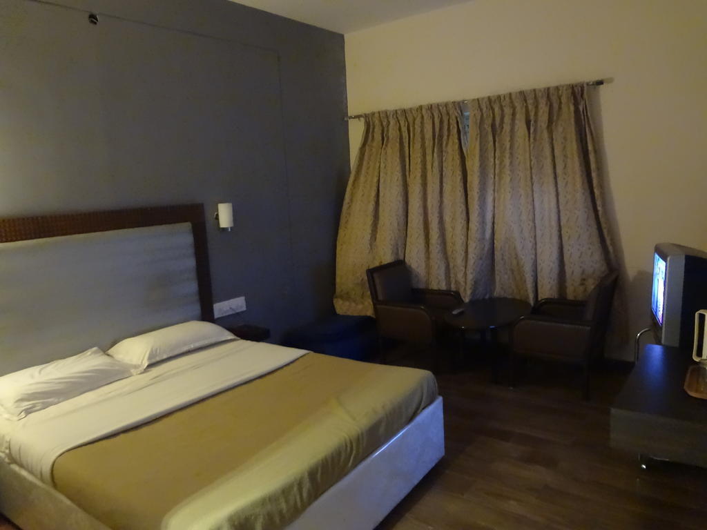 Hotel New Rajdarshan Madikeri Phòng bức ảnh