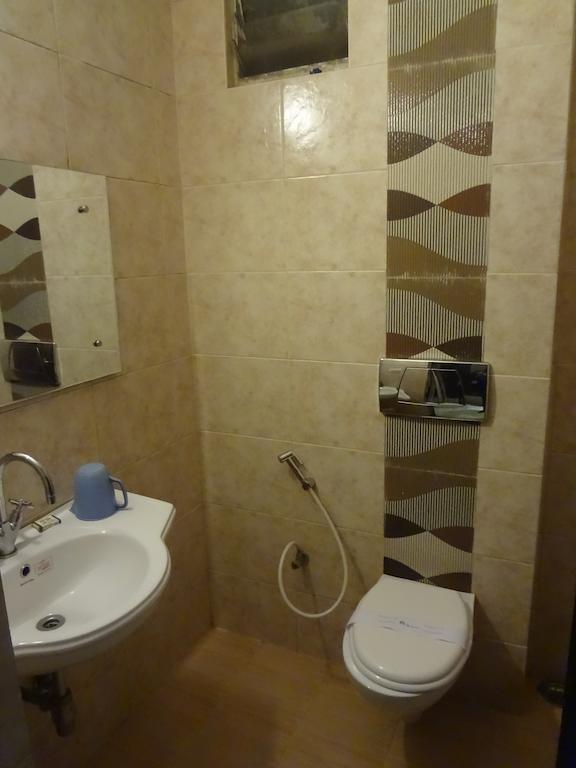Hotel New Rajdarshan Madikeri Ngoại thất bức ảnh