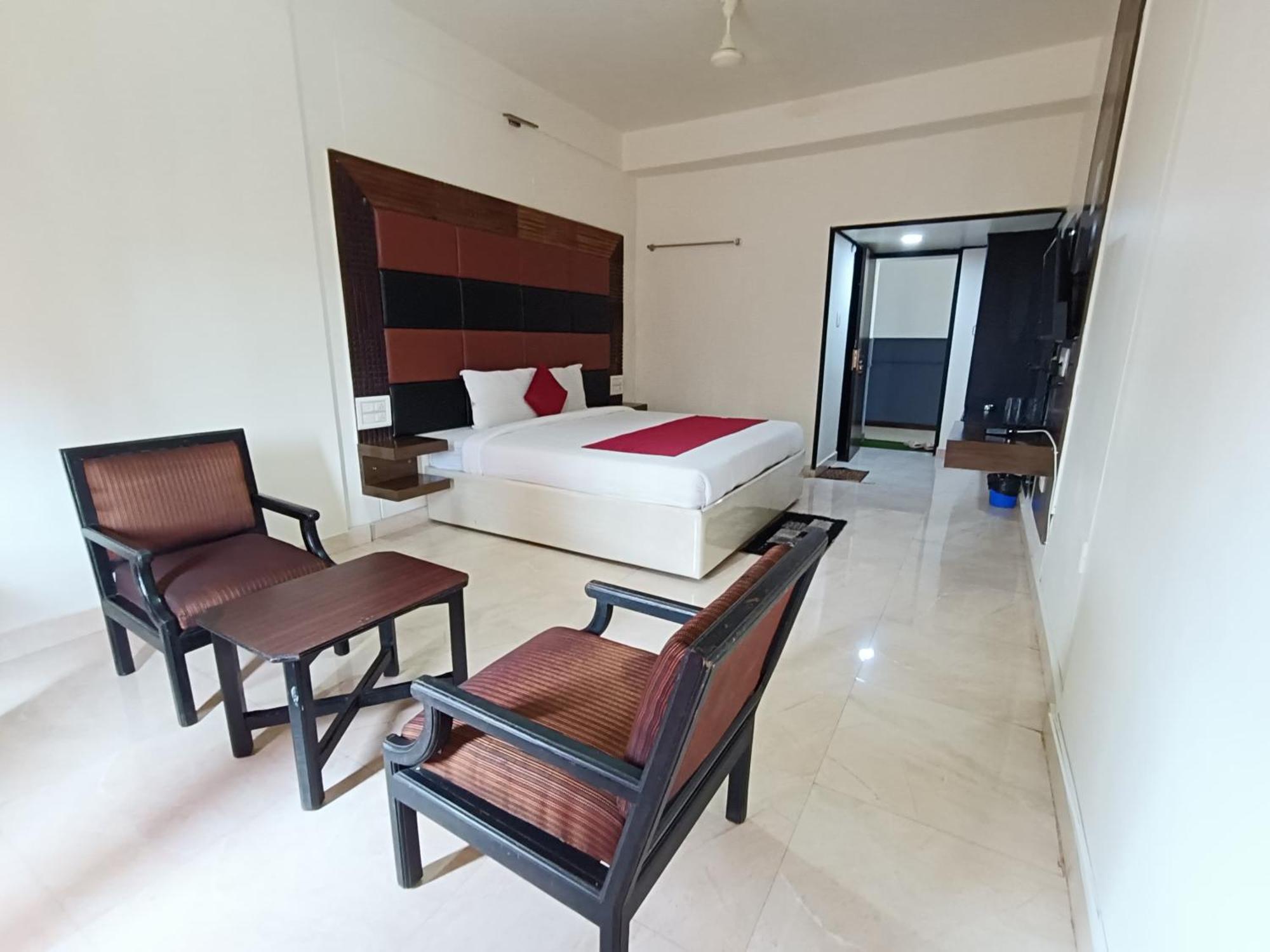 Hotel New Rajdarshan Madikeri Ngoại thất bức ảnh
