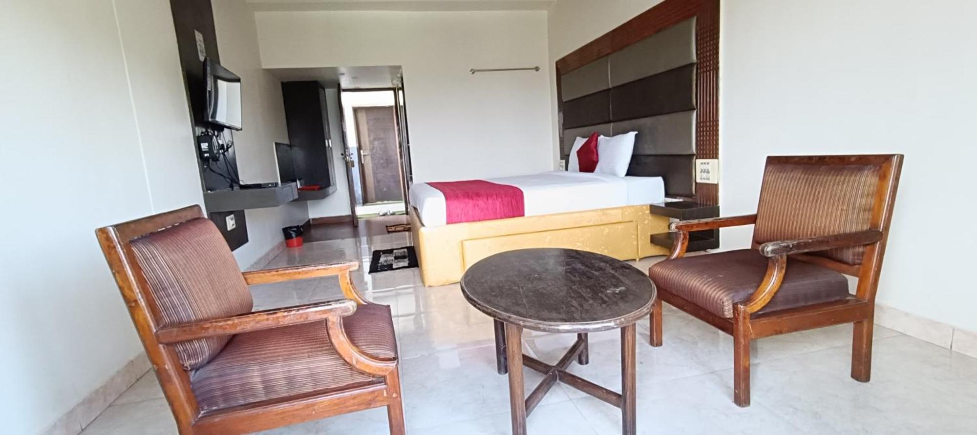 Hotel New Rajdarshan Madikeri Ngoại thất bức ảnh