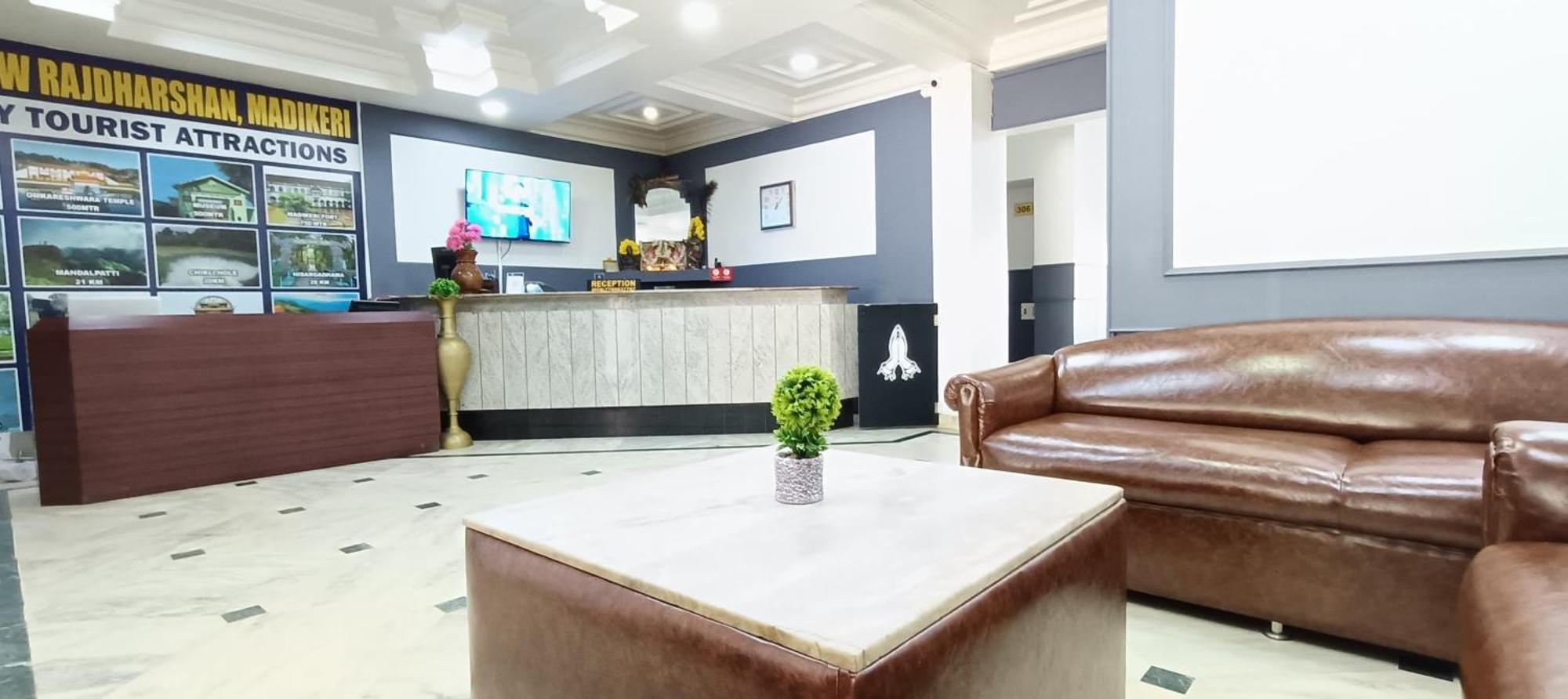 Hotel New Rajdarshan Madikeri Ngoại thất bức ảnh