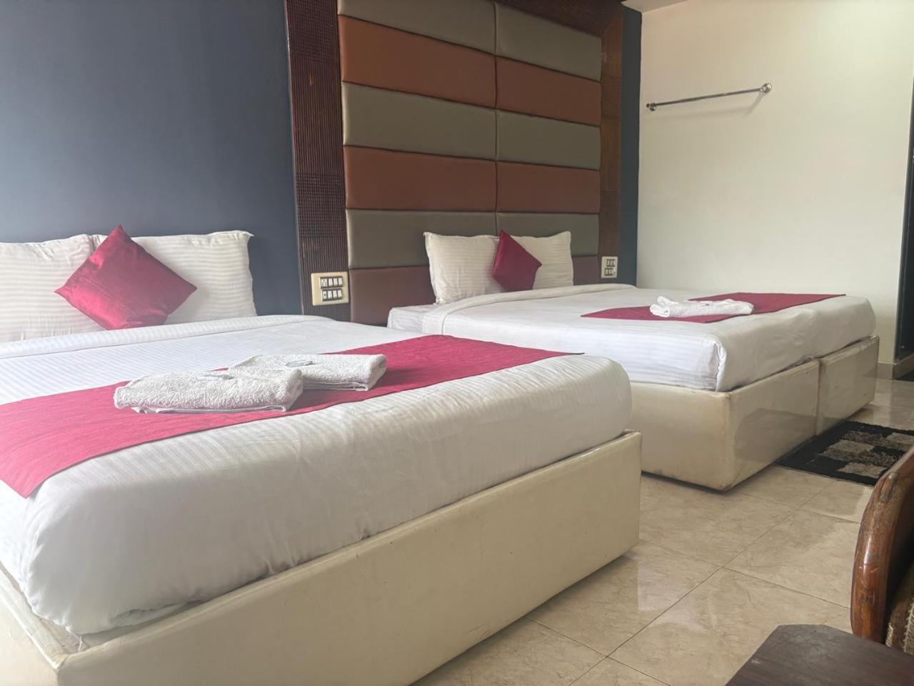 Hotel New Rajdarshan Madikeri Ngoại thất bức ảnh