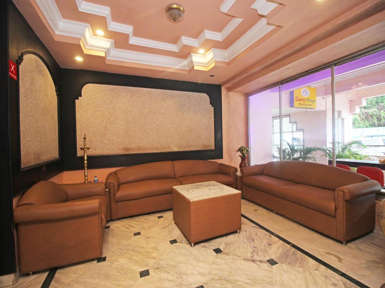 Hotel New Rajdarshan Madikeri Ngoại thất bức ảnh