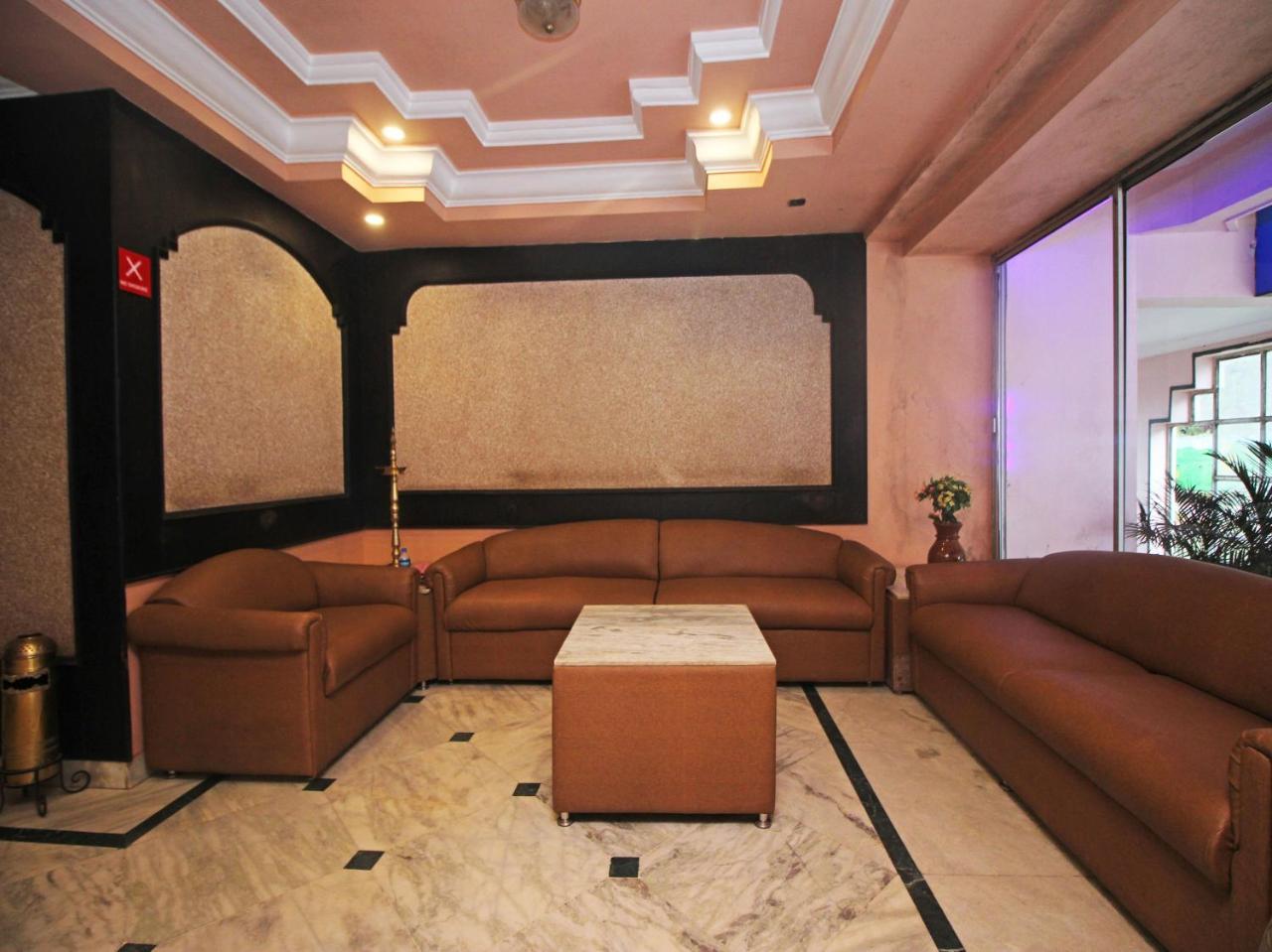 Hotel New Rajdarshan Madikeri Ngoại thất bức ảnh